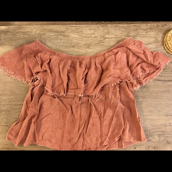 Off shoulder woman’s flowy shirt - Picture 3 of 3